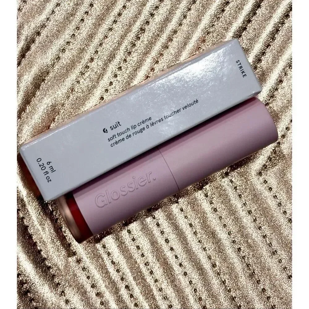 GLOSSIER  - NWTIB 